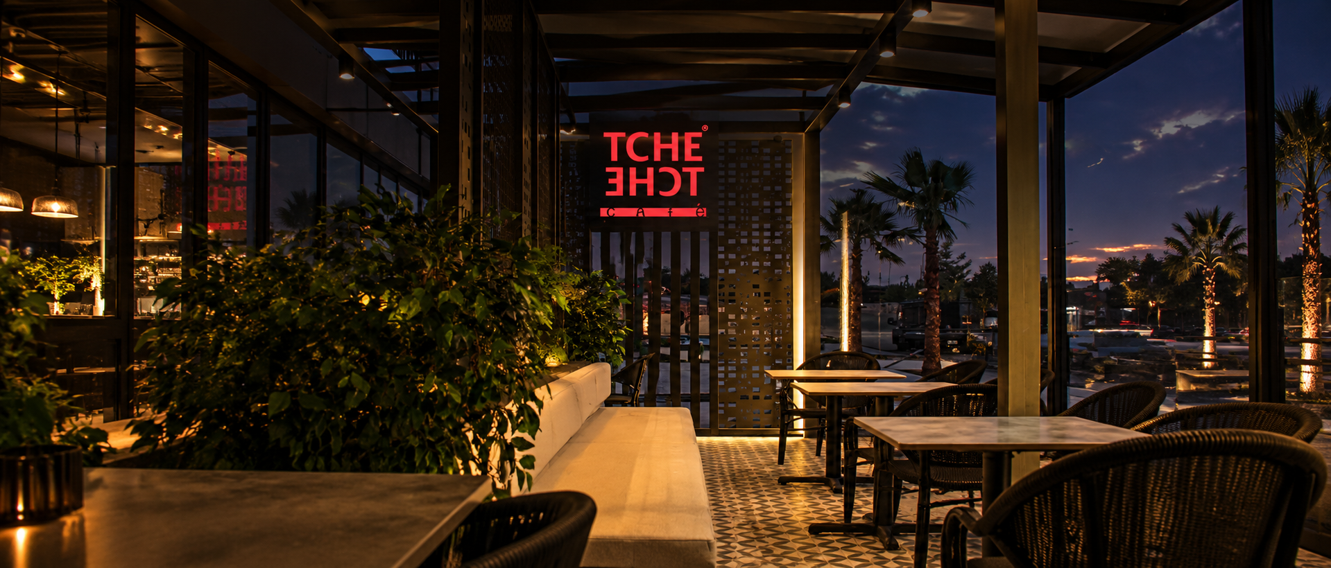 Tche Tche Atmosphere